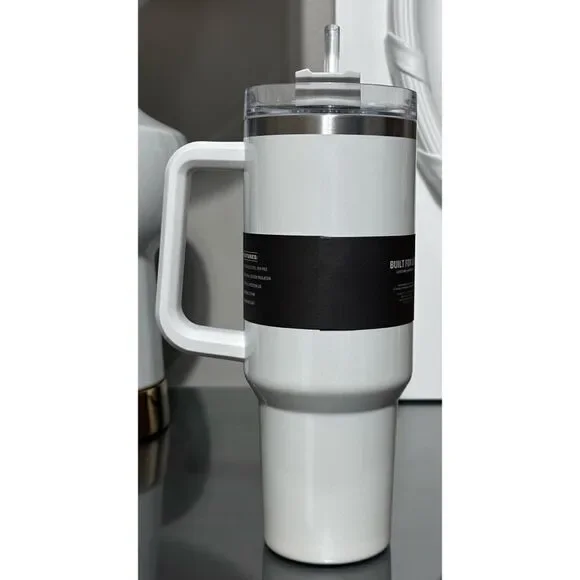 Stanley “OG” Adventure Quencher 40oz Tumbler, FROST PEARLESCENT WHITE - Picture 2 of 4